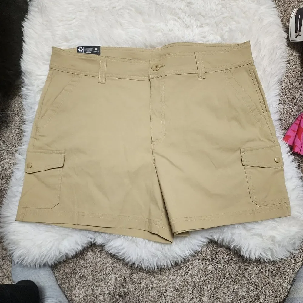 Eddie Bauer Beige Cargo pocket Shorts NWT